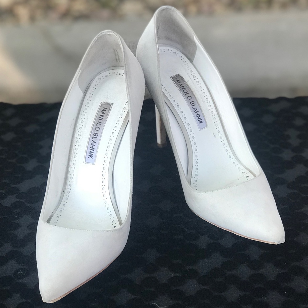 Manolo Blahnik Classic BB White Suede 4" Heel Pump